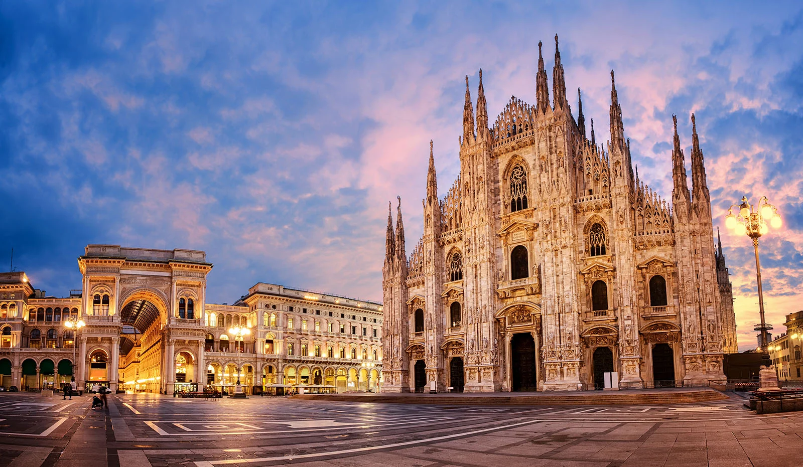 Ο μεγαλοπρεπής Καθεδρικός Ναός Duomo di Milano στο Μιλάνο της Βόρειας Ιταλίας – Οργανωμένο ταξίδι από το Vozis Travel